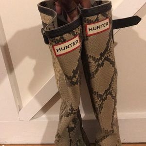 Hunter rain boots women
